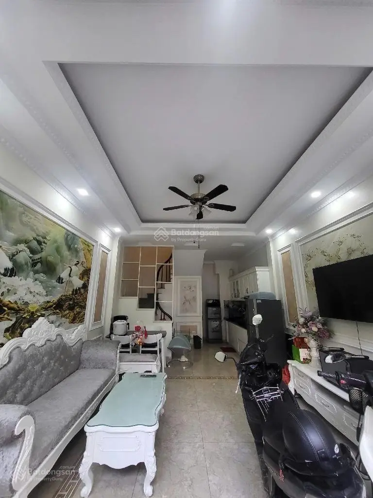 Bán nhà 5t DT 38m2 MT 4m giá chào hơn 5 tỷ. Pháp lý chuẩn sổ đỏ chính chủ. Nhà đẹp, vị trí đẹp
