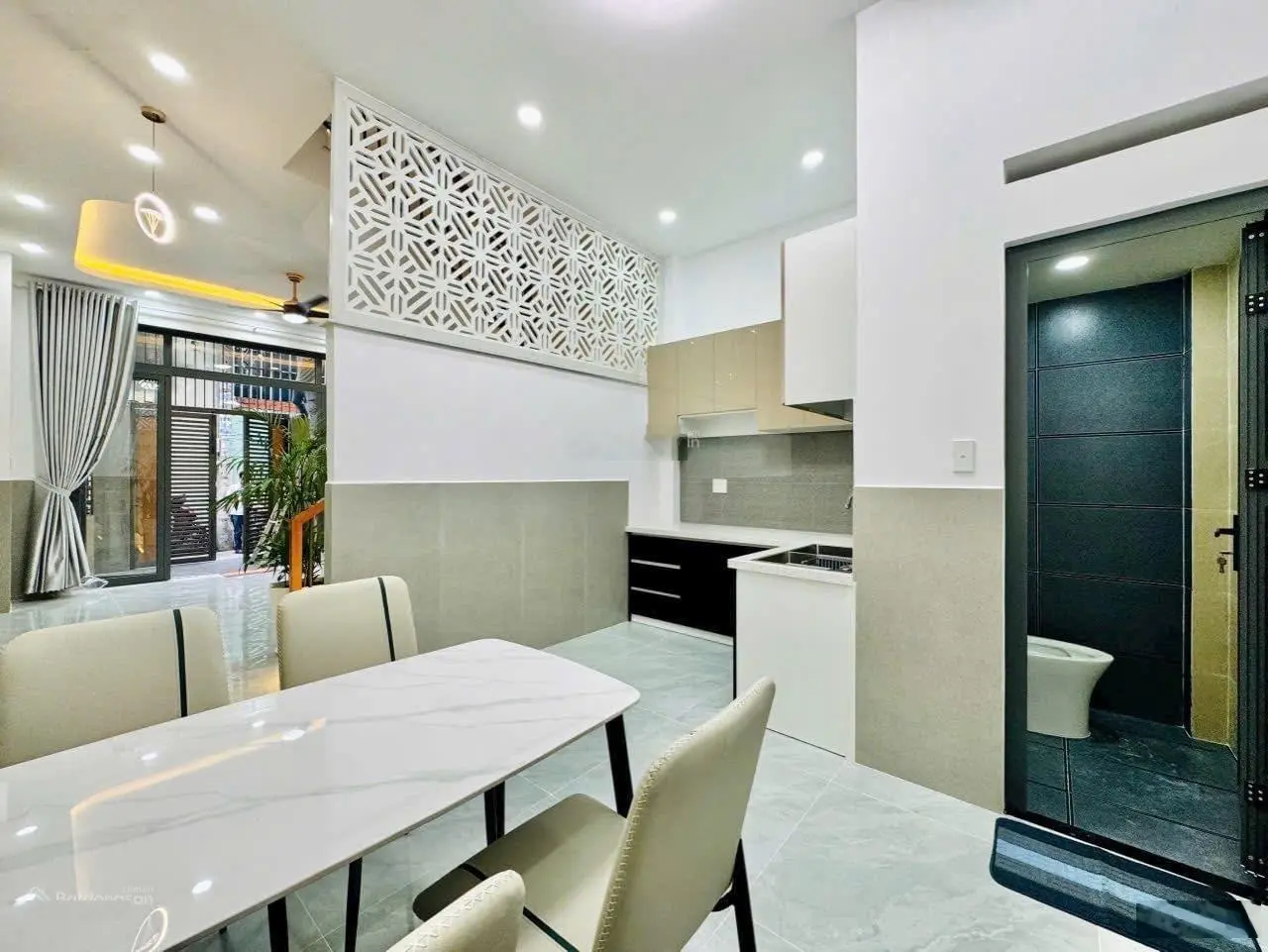 Bán gấp nhà đường số 11, Trường Thọ, Thủ Đức.DT 50,4m2.Giá 1,95 tỷ