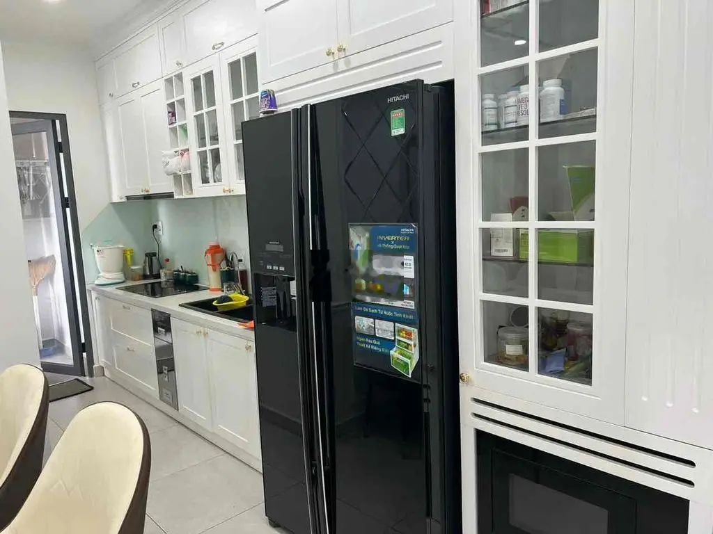 Căn hộ Compass One 2PN2WC 87m2 nội thất cao cấp, bán gấp trong tháng.
