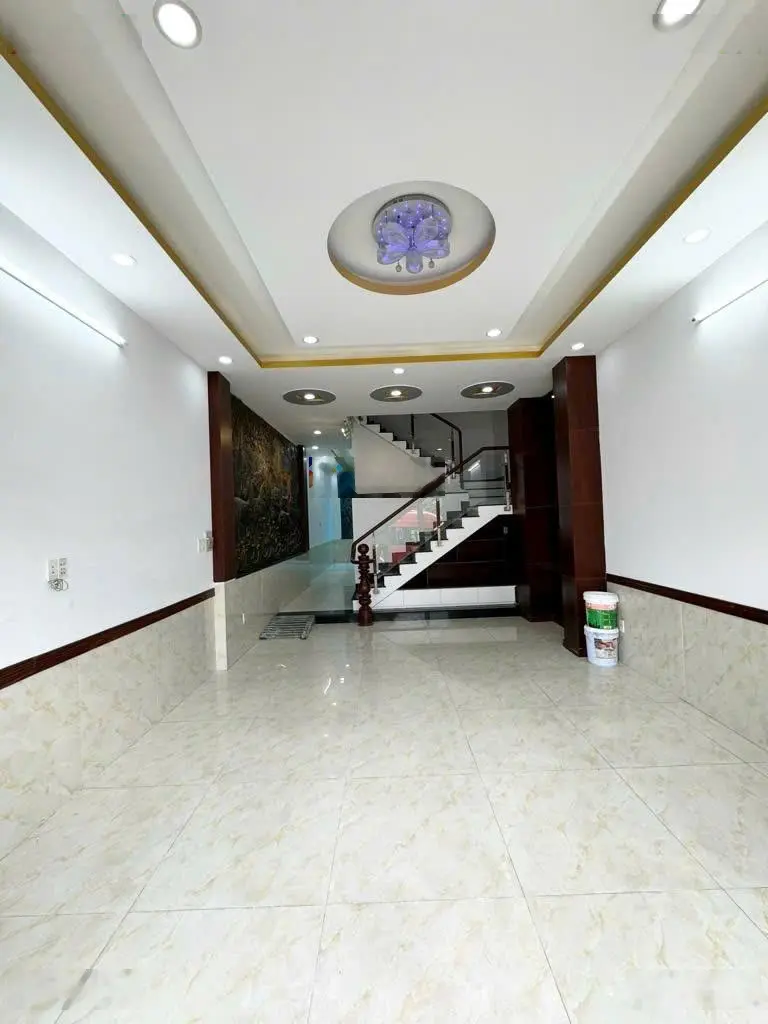 MTKD VIP, KDC Bình Phú, Q6. Đường 16m. Ngang 4,5m, đi bộ vài phút đến Metro Bình Phú. Chỉ 12,x tỷ