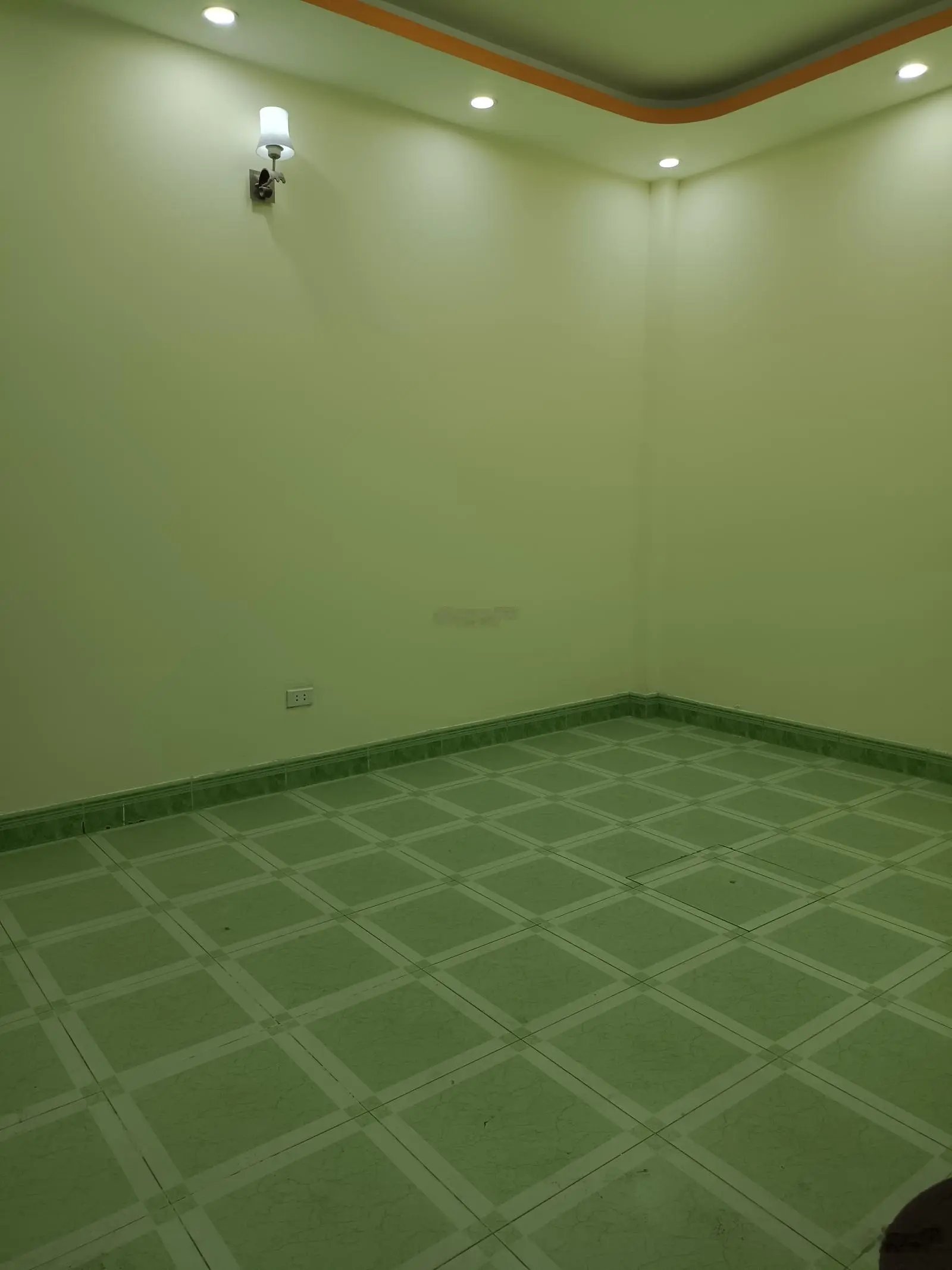 Bán nhà phố phùng 40m2, 2 tầng 4m mặt 5.9 tỷ