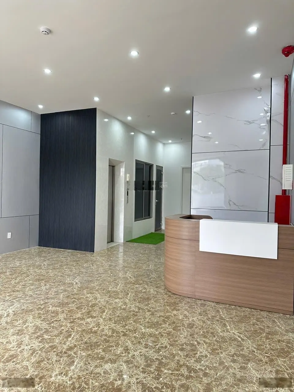 Bán toà căn hộ 5 tầng Khuê Mỹ Đông 10 - Đối diện công viên. DT 102m2 giá 16,2 tỷ TL. DT 60tr/th