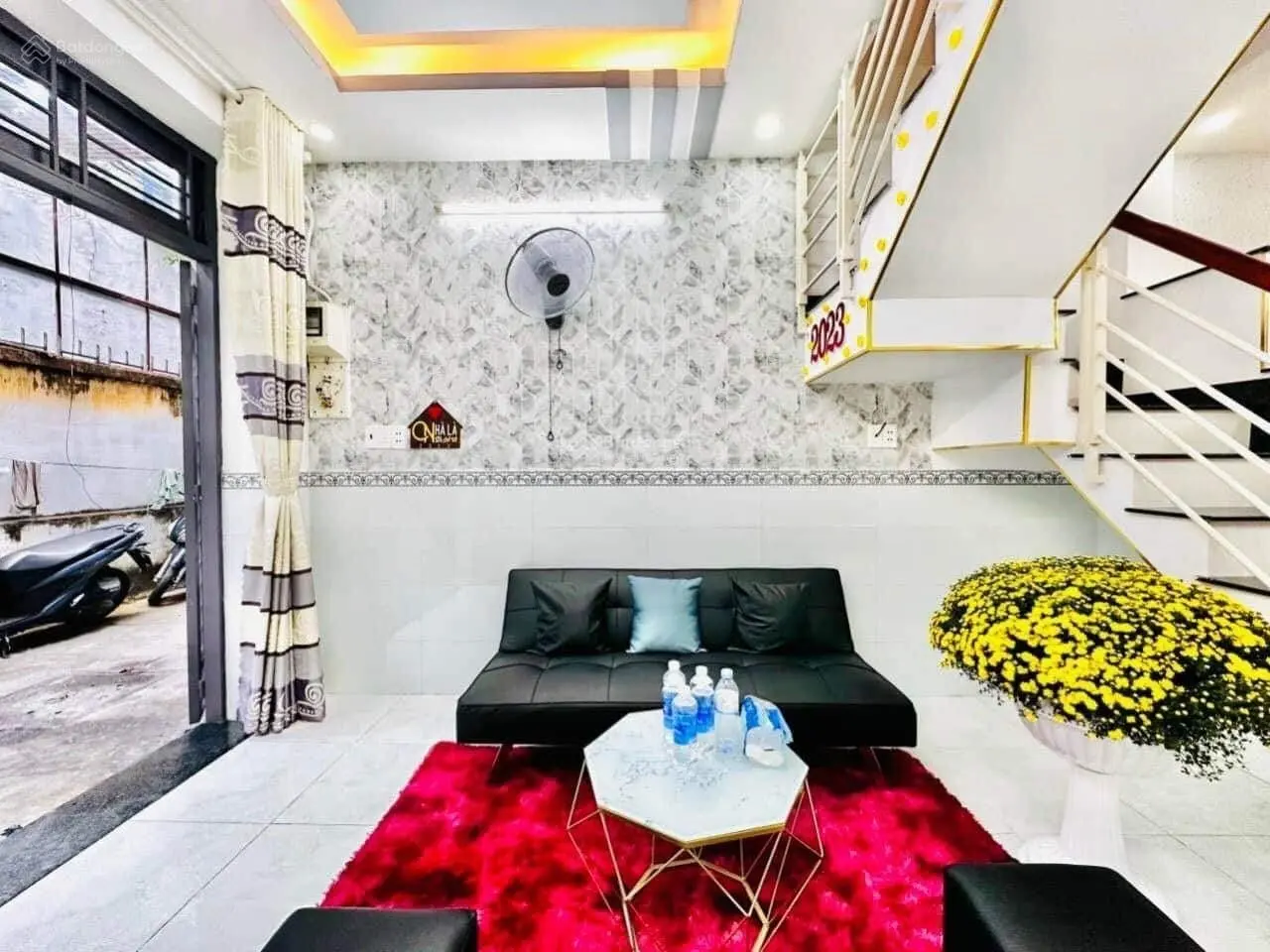 Định cư Úc cần bán gấp nhà ngay MT Huỳnh Tịnh Của, Võ Thị Sáu, Q3, 42.8m2, 1T 1L, SHR