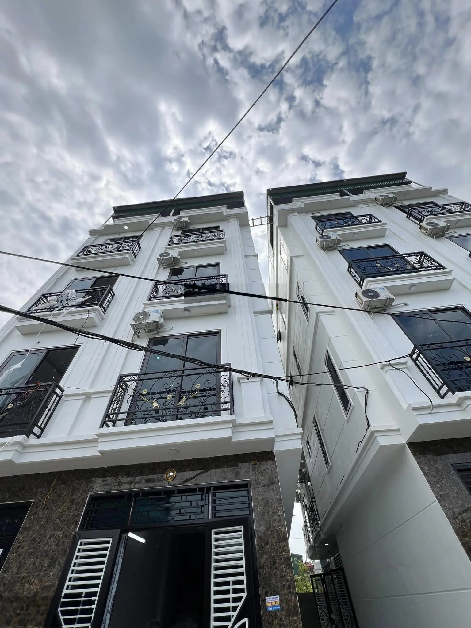 Chỉ 2,2 tỷ có nhà 4 tầng*33m2. ngõ rộng ô tô đỗ cổng. cách trung tâm hà đông chỉ 5km.gần trục qlộ 6