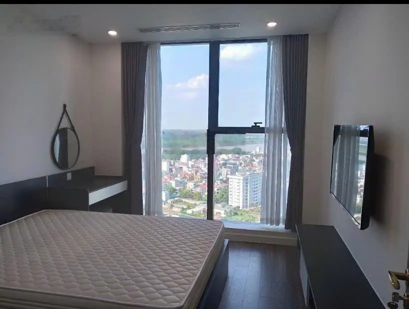 Cần bán căn 3PN/104m2 Sunshine City tầng cao view sông Hồng đẹp, có sổ. LH 0966 286 ***