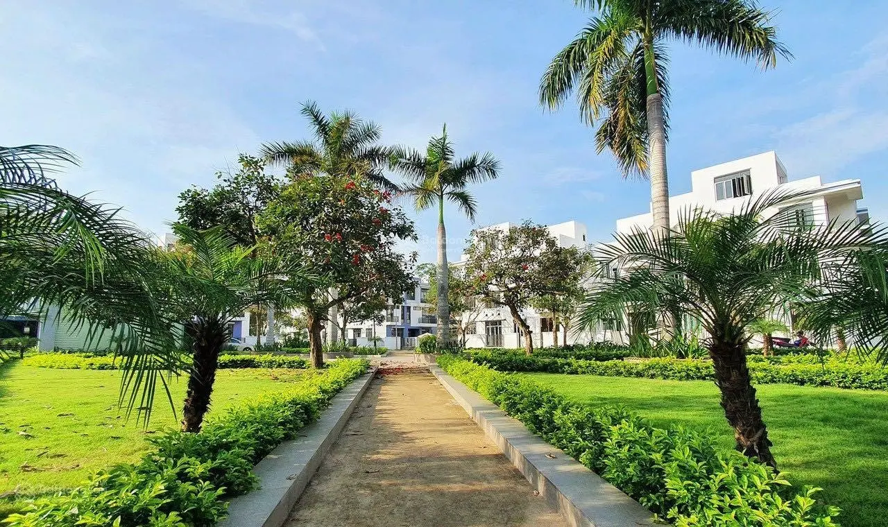 Chủ cần bán lô đất 8 * 20 đối diện trường tiểu học kế trục chính giá 9,5 tỷ