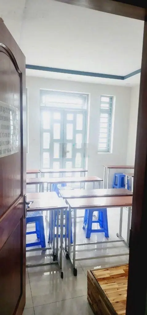 CHDV mặt tiền 5 tầng. 10p. Cho thuê 30tr. 4x25. 100m2. Đang ngợp. 7tyx