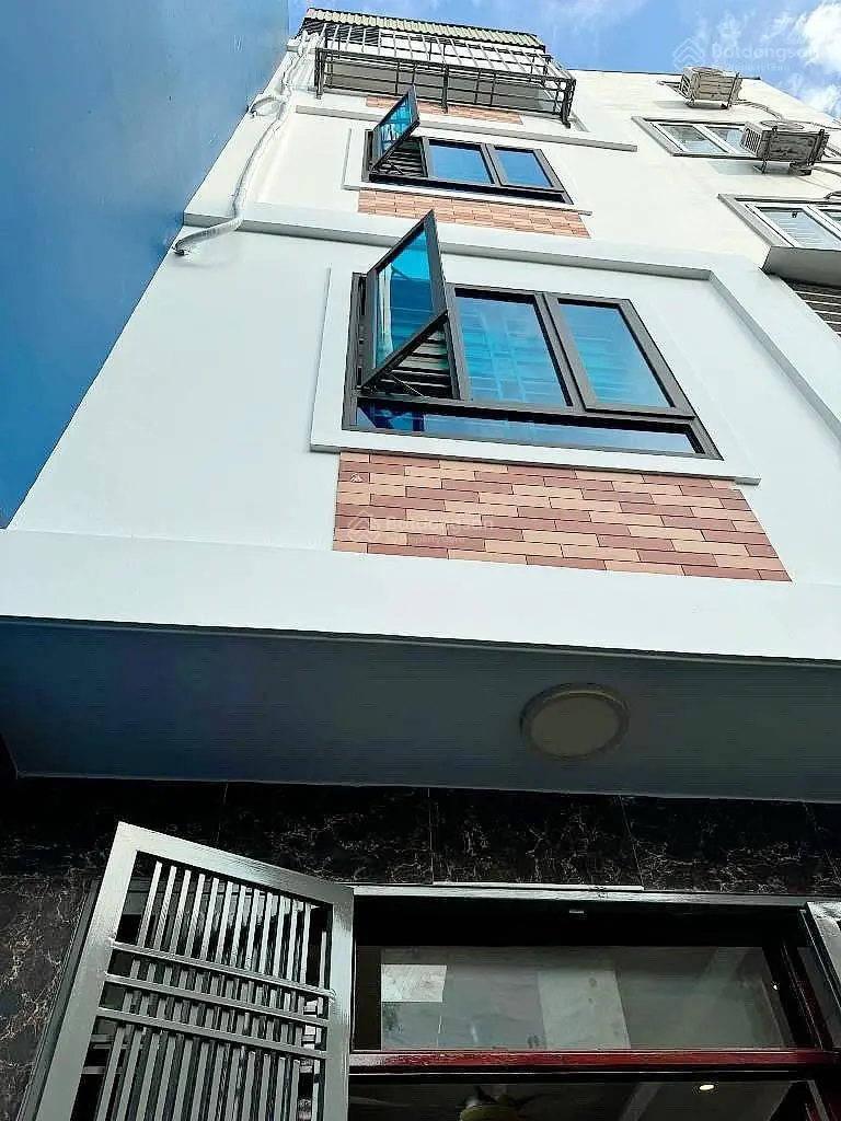 4,3 tỷ Văn Tiến Dũng, nhà 5 tầng mới, gần khu công chức, công năng tiện ích vô vàn