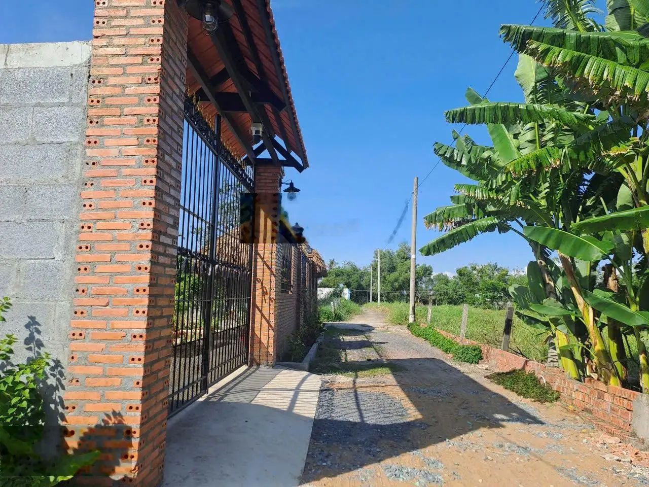 Đất xây nhà vườn có thổ cư tại thị trấn Cần Giuộc, đường xe hơi, công chứng ngay