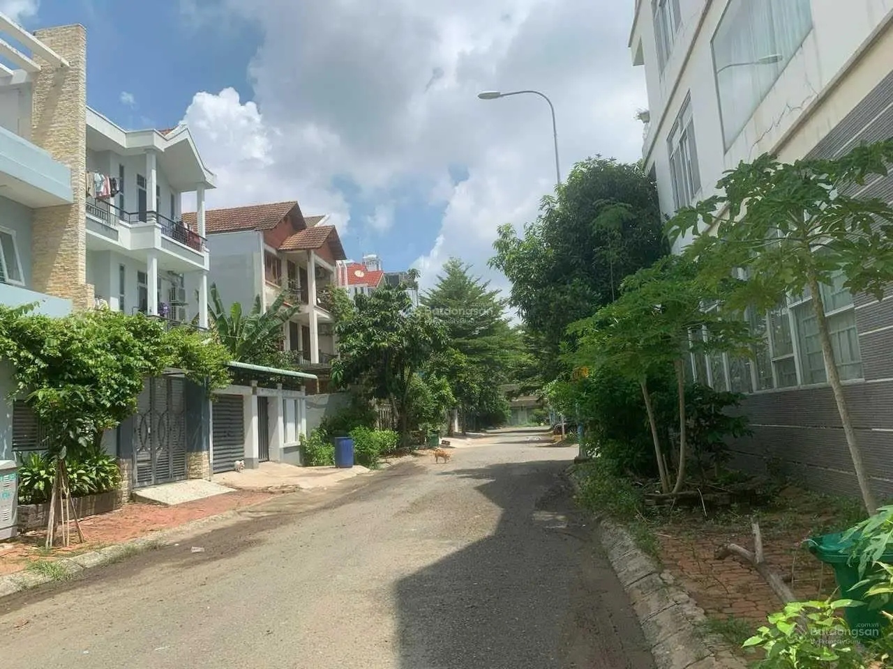 Cần bán lô đất 90m2 KDC Nam Long - Đỗ Xuân Hợp, vị trí đẹp đường 12m. Giá 7,6 tỷ có TL