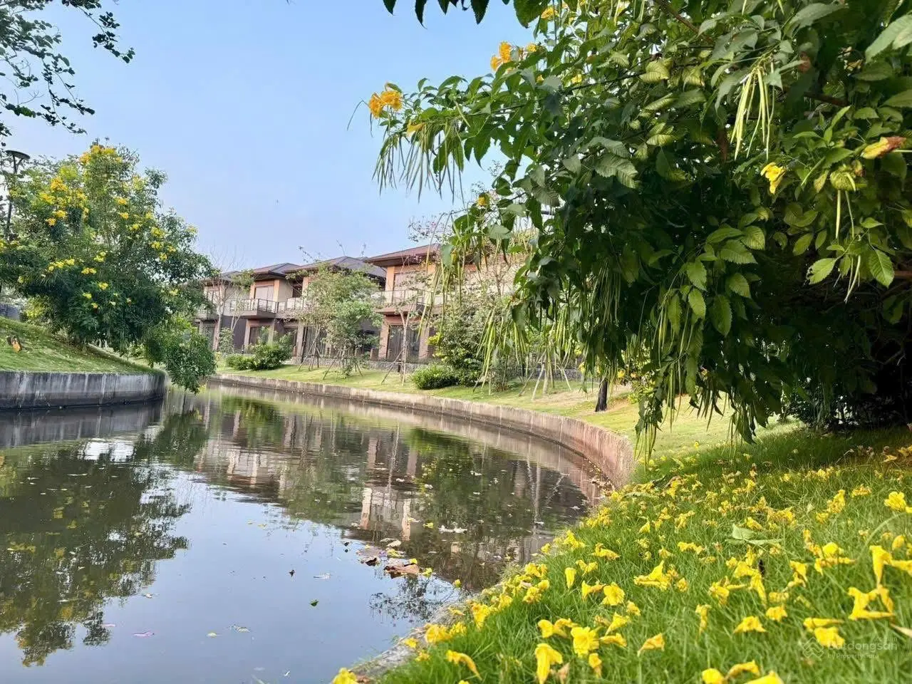 Bán biệt thự 600m2 giá đất khu đô thị phía Tây Sài Gòn. Giá từ 33tr/m2 rẻ hơn đất Quận 9