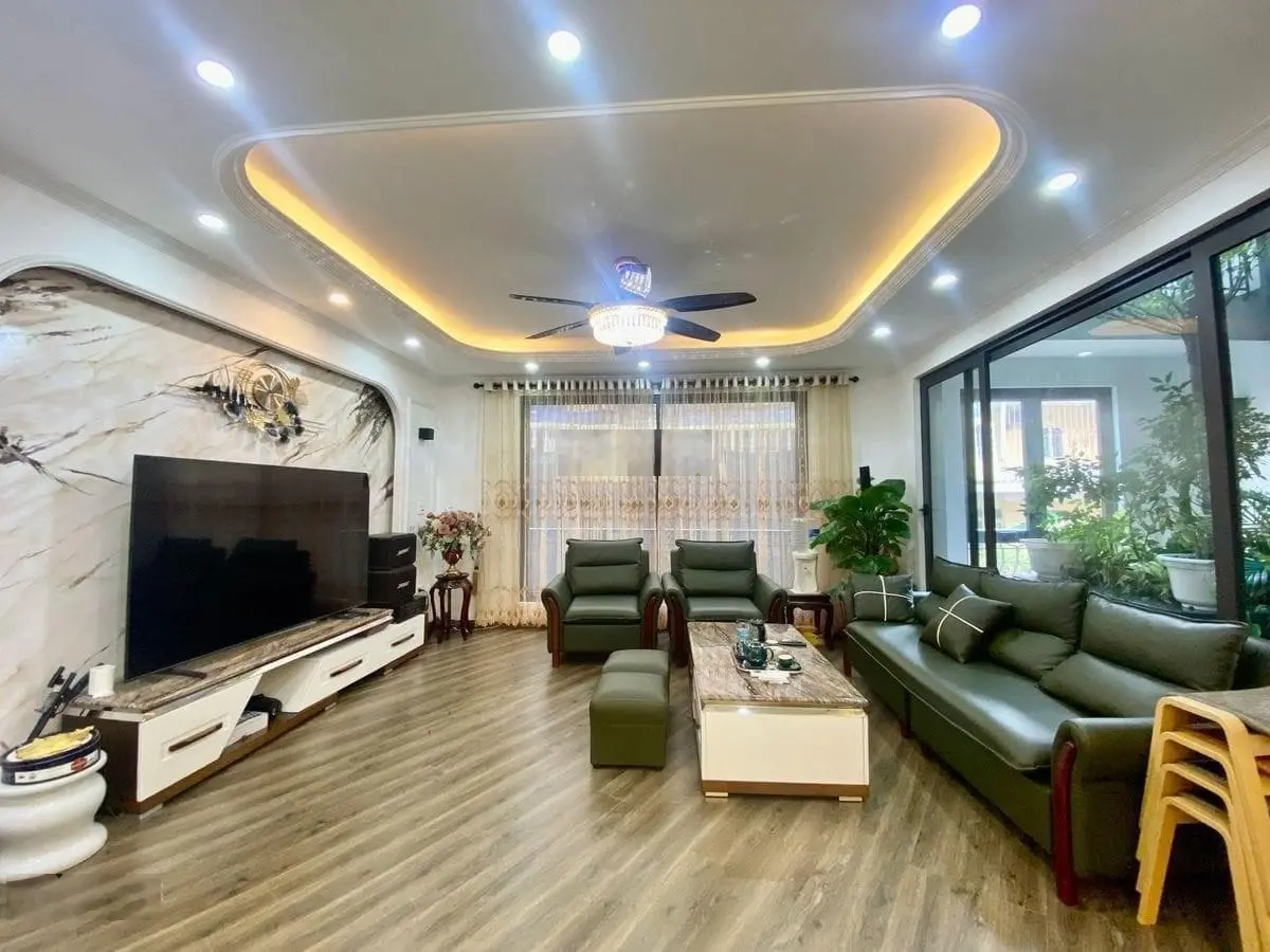 Siêu phẩm cực hiếm nhà đẹp ở ngay diện tích 36 m * 6 tầng giá 5 xx tỷ