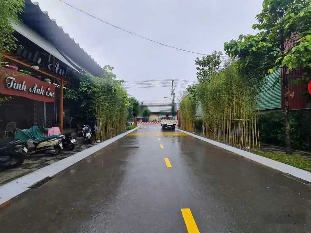 Bán nhà 3 lầu mới xây giá rẻ chưa ở, tại thành phố Thuận An, Bình Dương bán gấp trong tháng 12