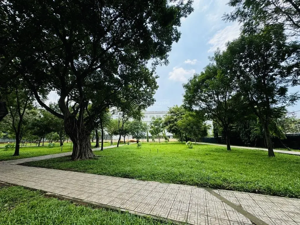 Mặt tiền 4 tầng khu vip Tên Lửa - 100m2 - đường 10m có lề - hoàn công - vị trí KD đa ngành