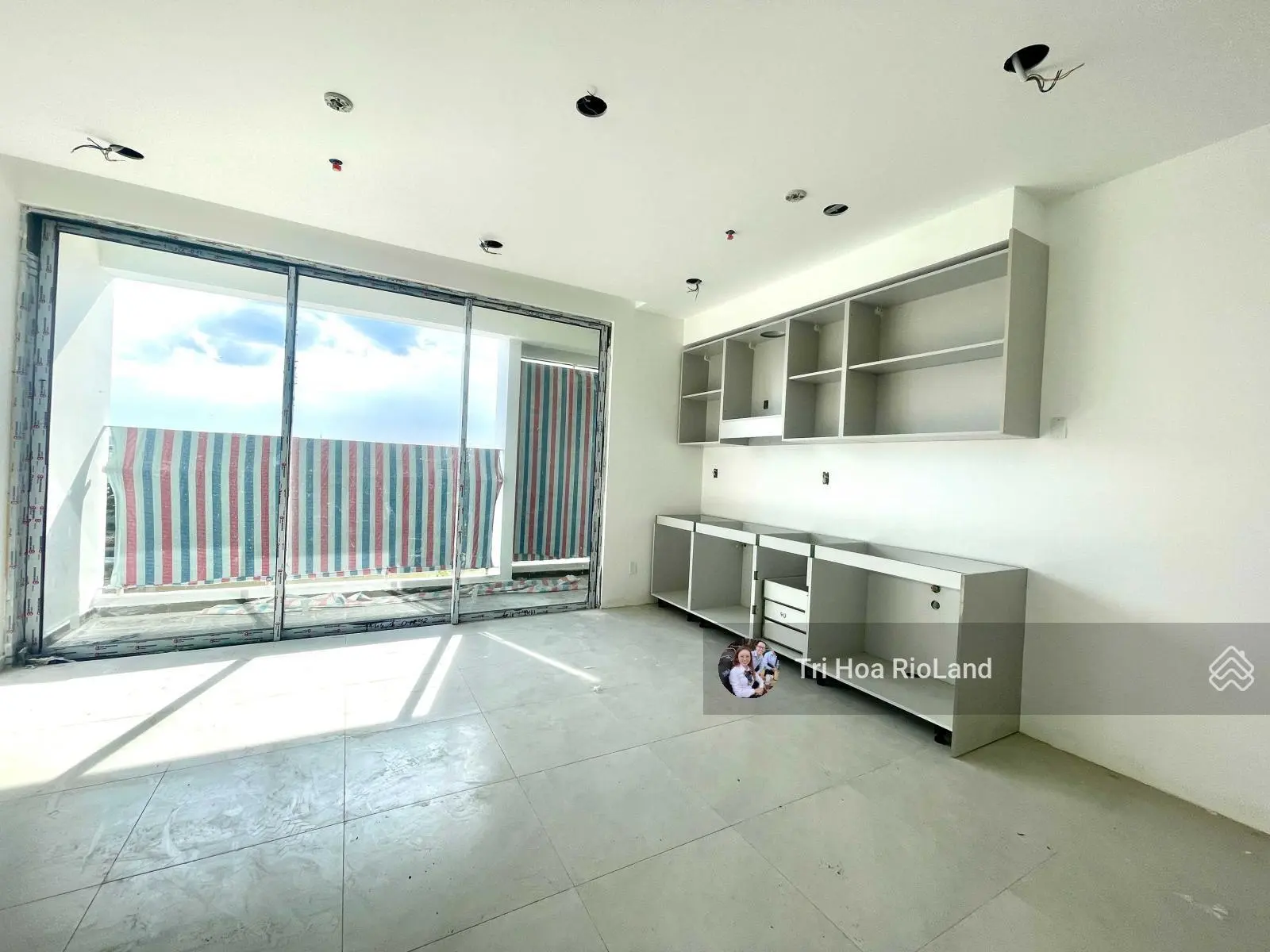 2 phòng ngủ 73.4m2 giá 3,4 tỷ đã gồm VAT. Ký hợp đồng trực tiếp Chủ Đầu Tư