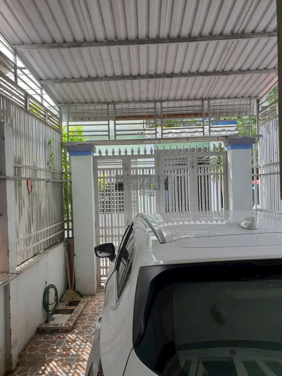 Cần bán nhà trệt 1 lầu Đông Hòa, Dĩ An. Gần chợ, UBND, BigC 1km. Đường rộng. An ninh. DT 71 m2