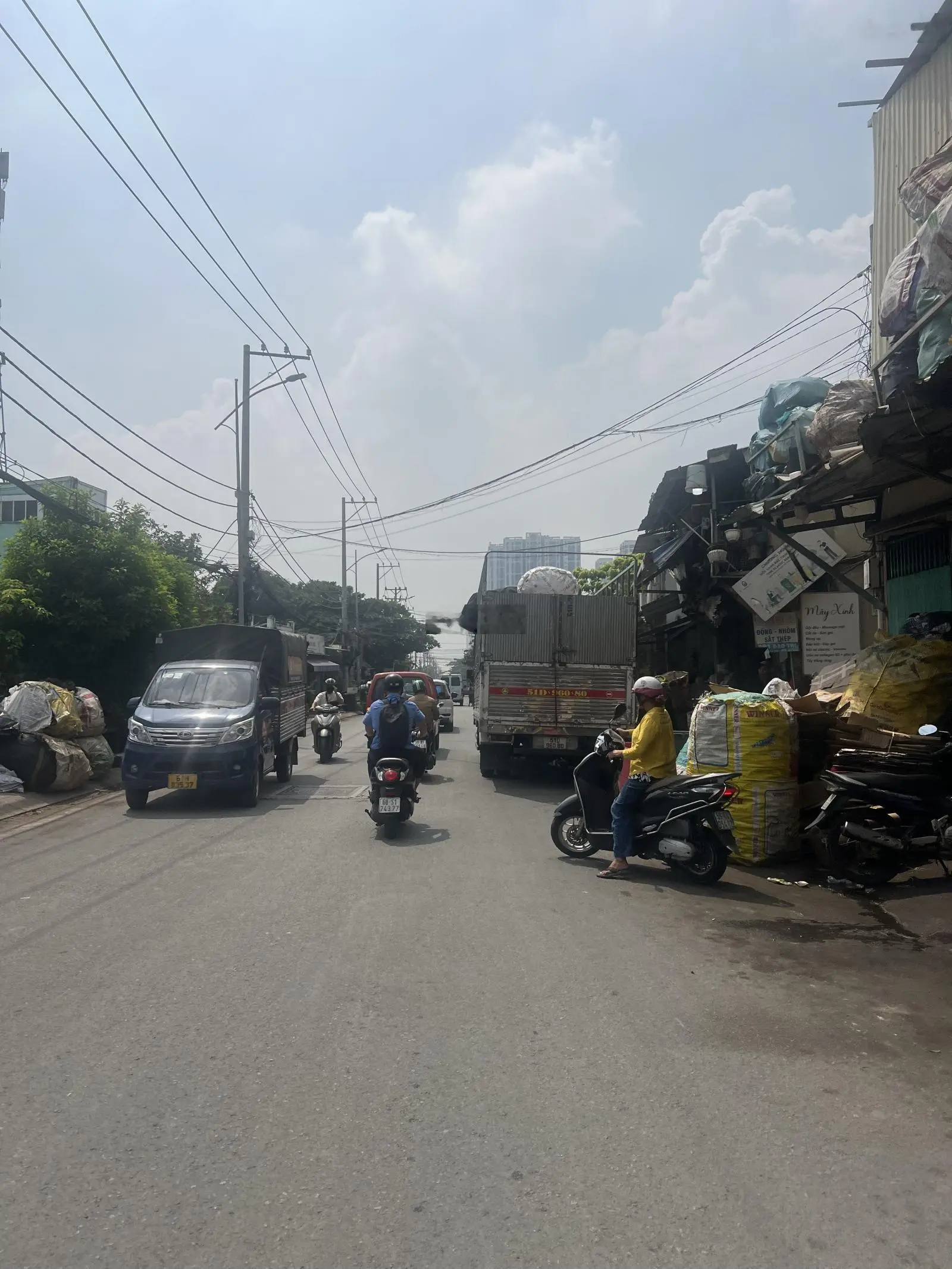 300m2, hẻm thẳng, Trần Xuân Soạn, 10m x 30m sổ CN 270m2 bán 18 tỷ bớt lộc