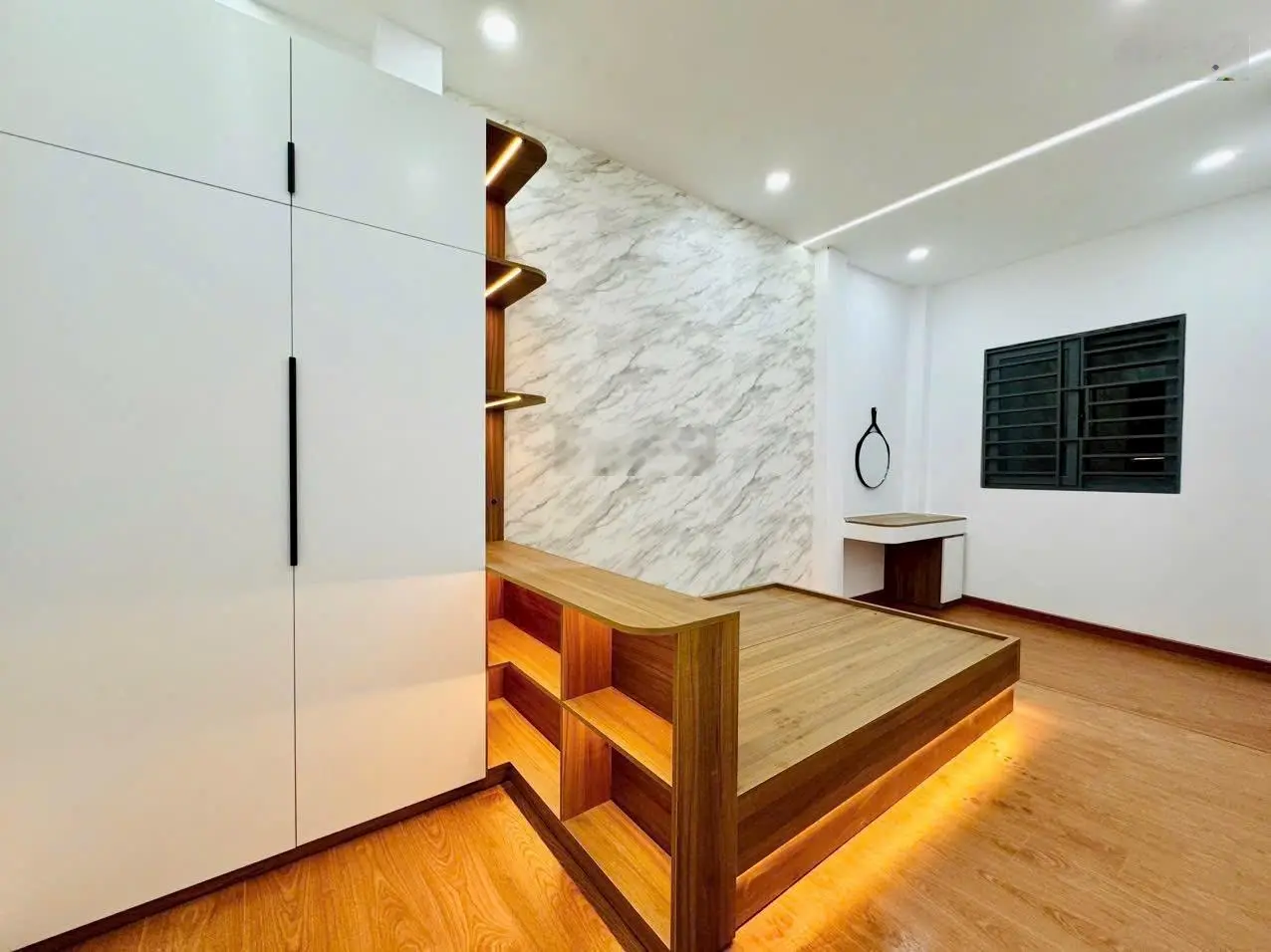 Cần bán nhà 2 lầu TL04 ngay Sacombanks sát Gò Vấp nhà mới vào ở ngay