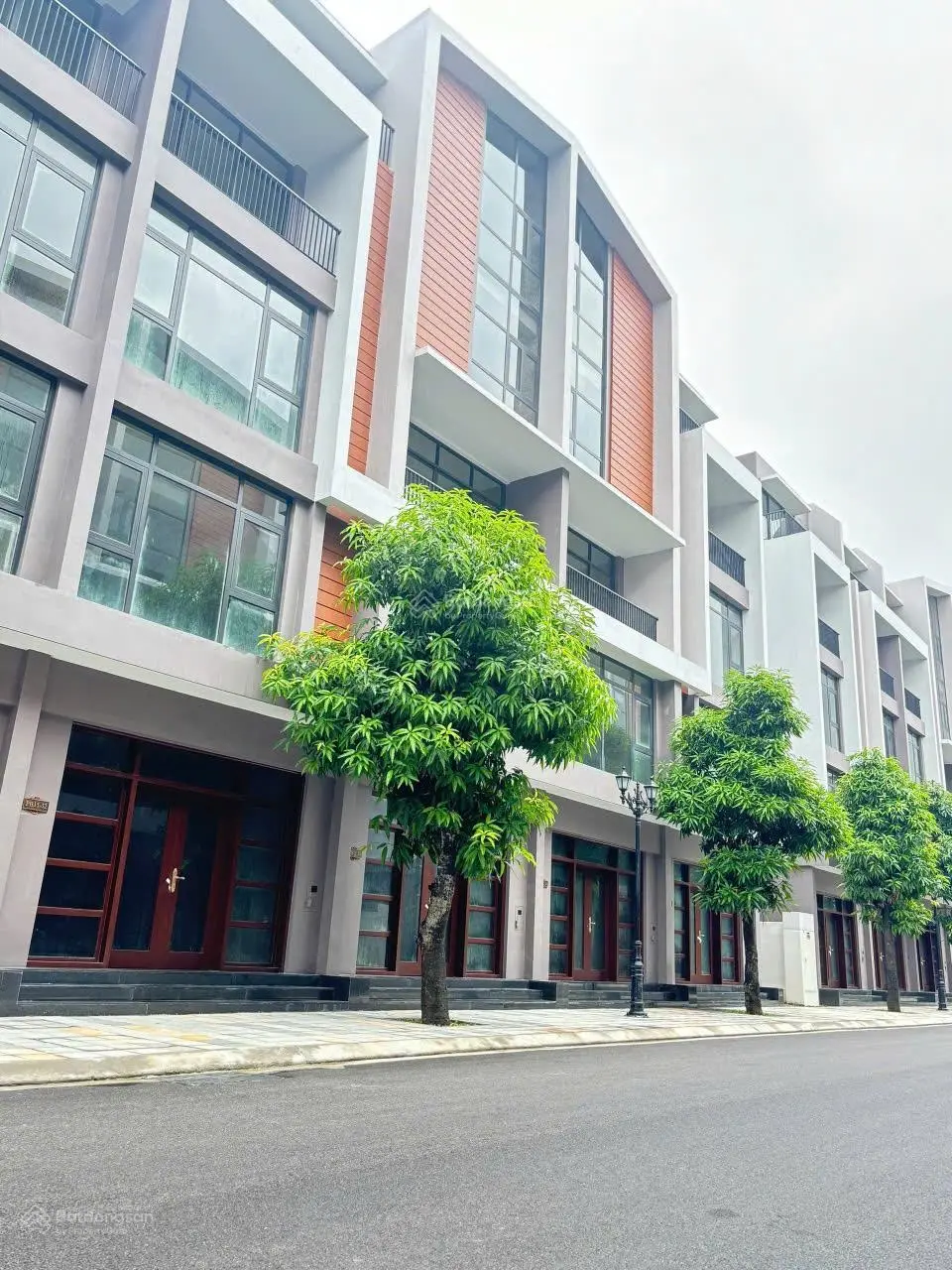 BÁN NHÀ PHỐ 85M2 TẠI ĐƯỜNG PHỐ BIỂN 14 VINHOMES OCEAN PARK3 VĂN GIANG- HƯNG YÊN