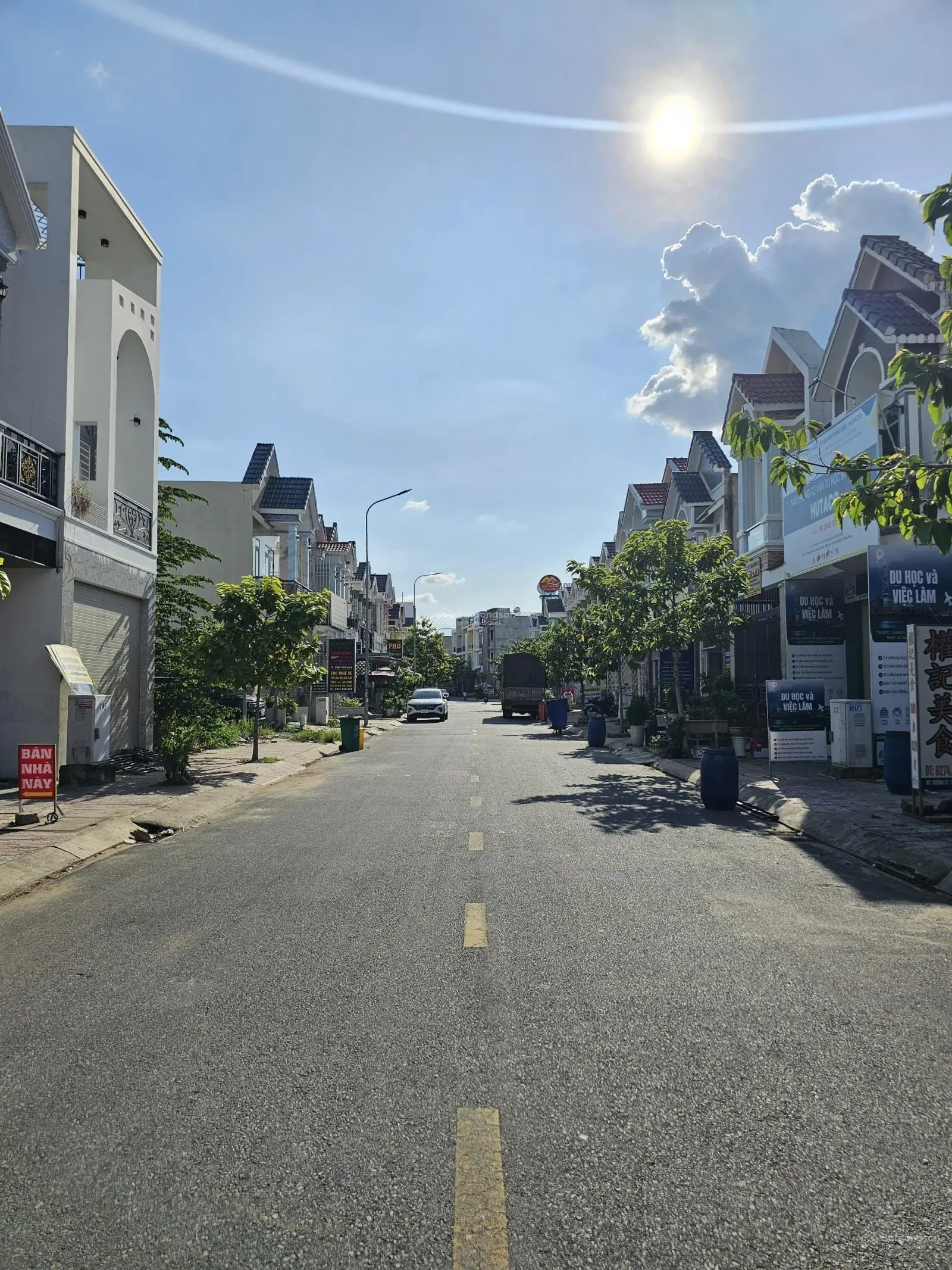 2 tỷ 7 bán đất góc lối thoát hiểm trục chính đường N1 KDC Phú Hồng Thịnh 8, P. Bình Chuẩn, Thuận An