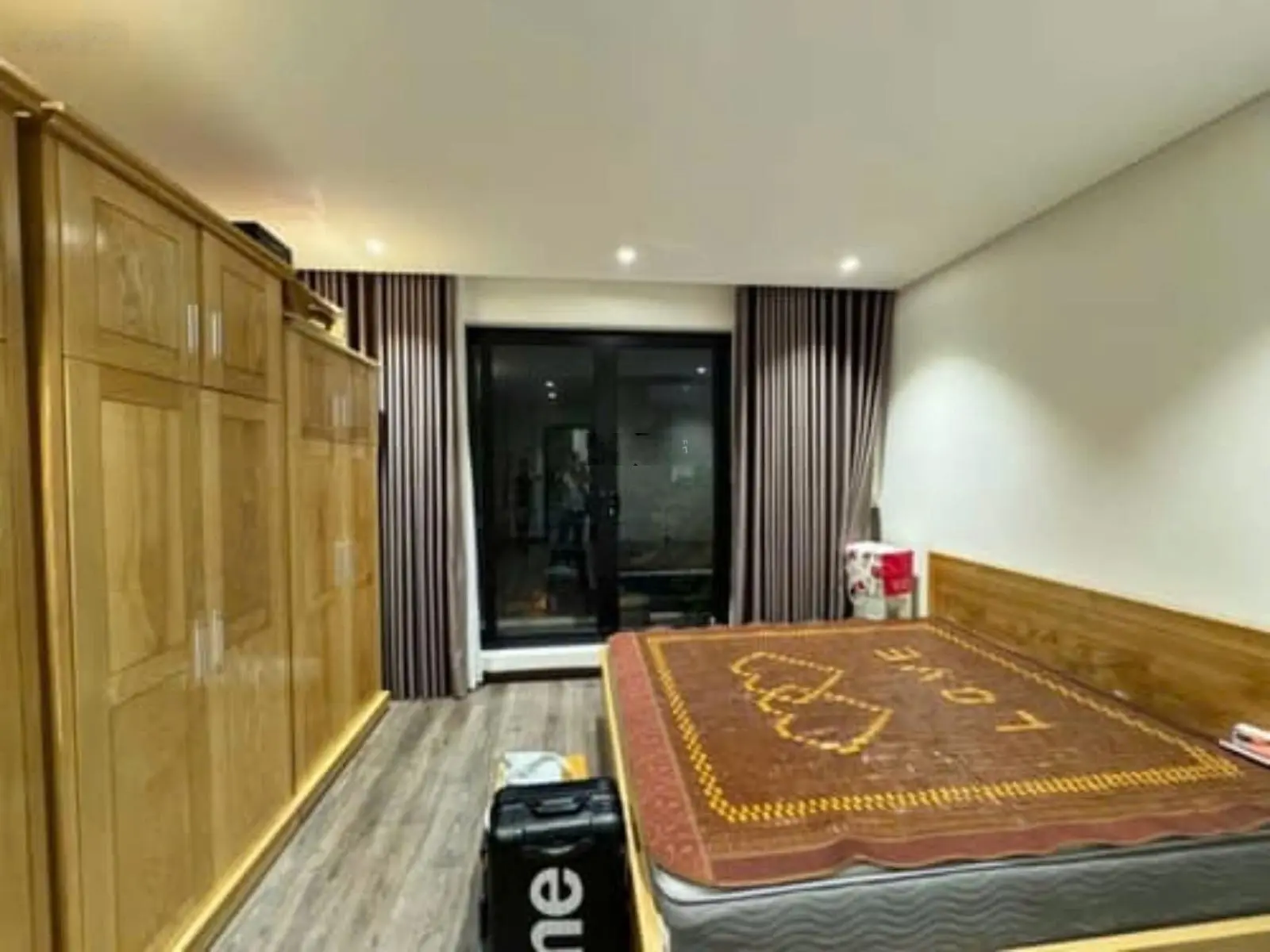 14.8 tỷ! Bán nhà phân lô Phố Lạc Trung 40m2 x 4T, MT 4m. LH: 0975 997 ***