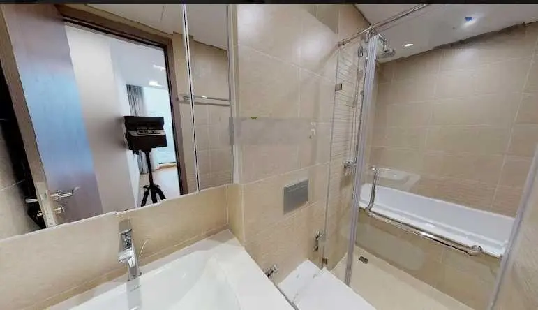 Chính chủ bán nhanh CHCC 2PN, DT 80m2, giá tốt tại Vinhomes Metropolis Liễu Giai