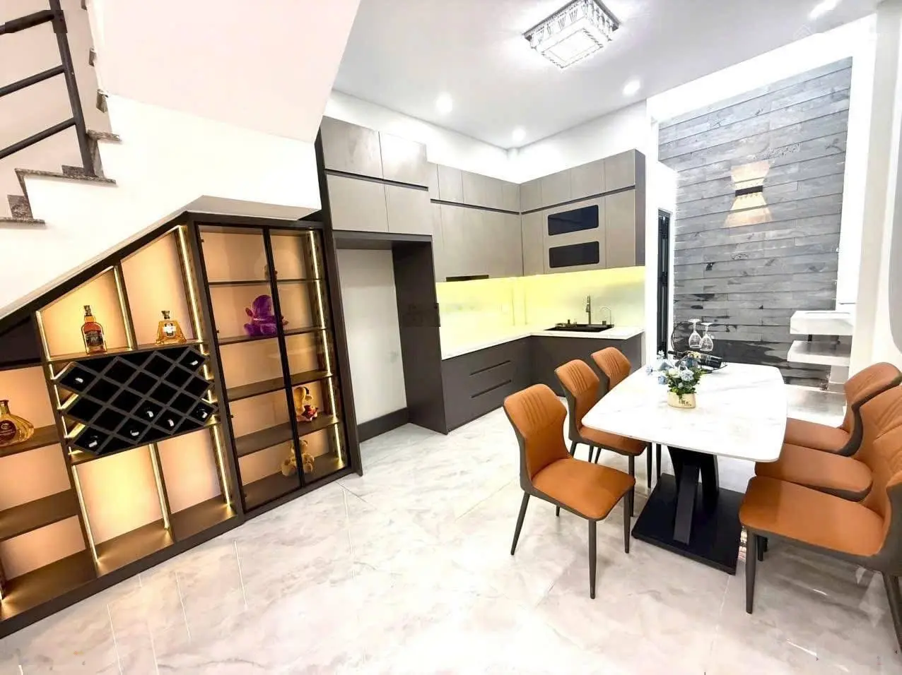 Chính Chủ Cần Bán Nhà Thảo Điền , Nhà Mới Đẹp, Khu An Ninh , GIÁ 2TỶ990Tr