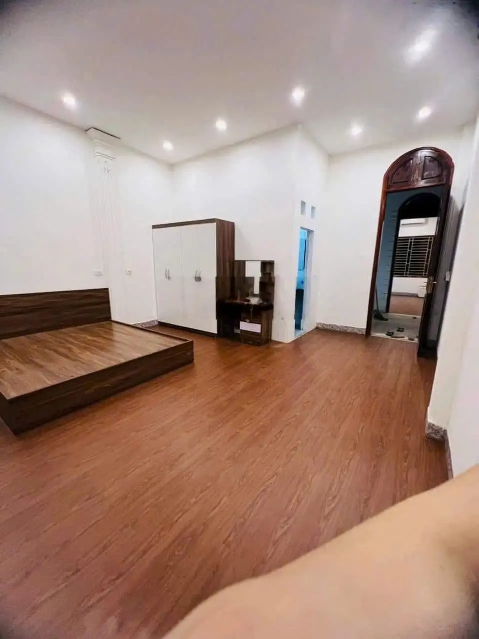 Cần bán căn nhà nhìn vườn hoa đường Nguyễn Bỉnh Quân, Tiền An, TP BN. Giá chỉ hơn 12 tỷ