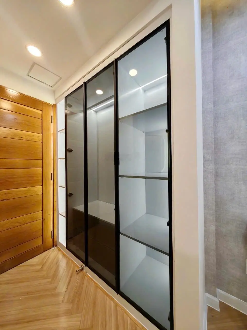 Bán nhà 3 tầng Phan Xích Long, kết cấu đep, hẻm thông giá 6,95 tỷ