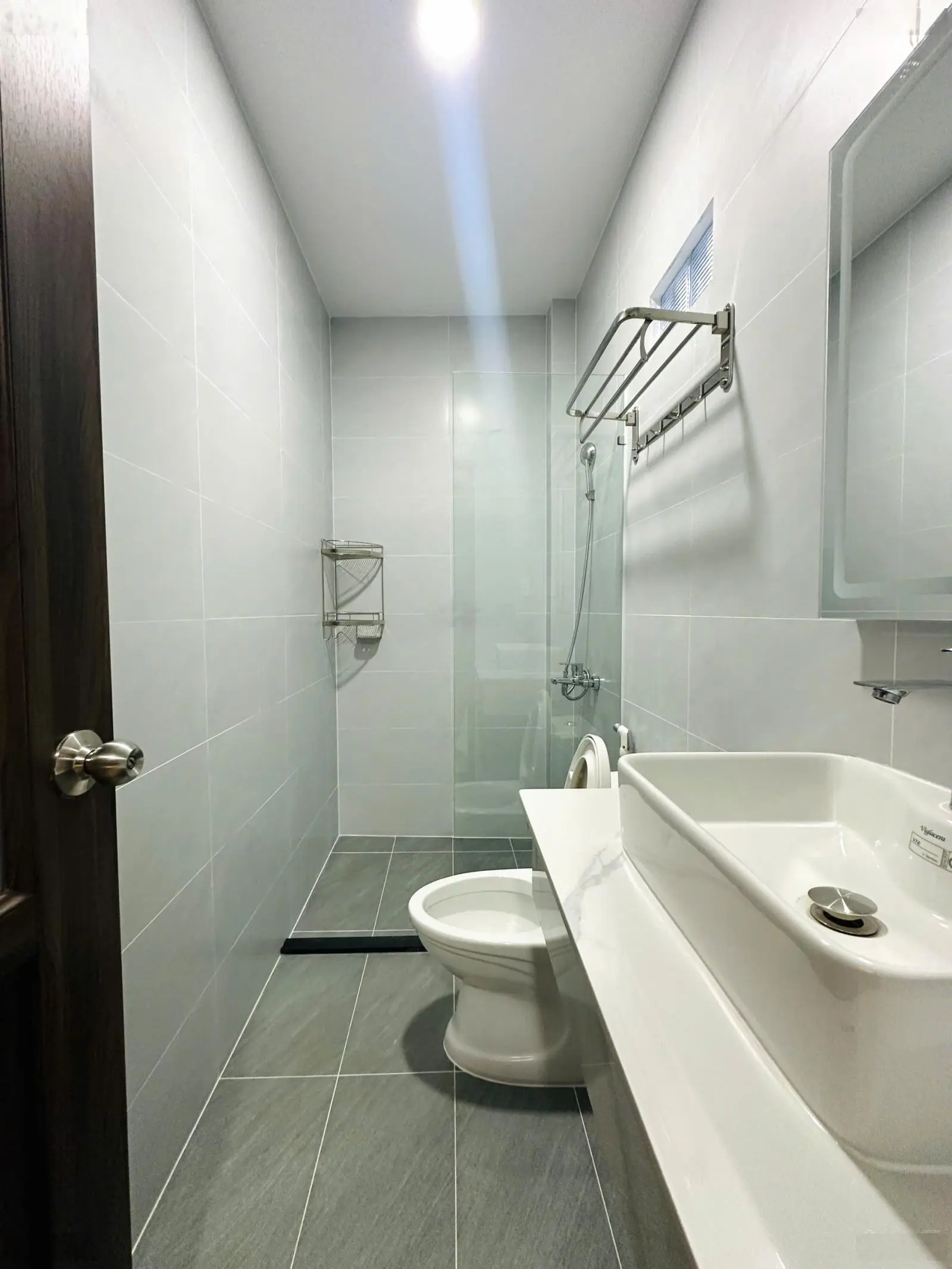 NHÀ XÂY MỚI 4 TẦNG SÁT MẶT TIỀN - Nguyễn Lâm. P7. Q PHÚ NHUẬN, DT 36m2, 3 lầu 4pn, giá 5 tỷ 990 tl