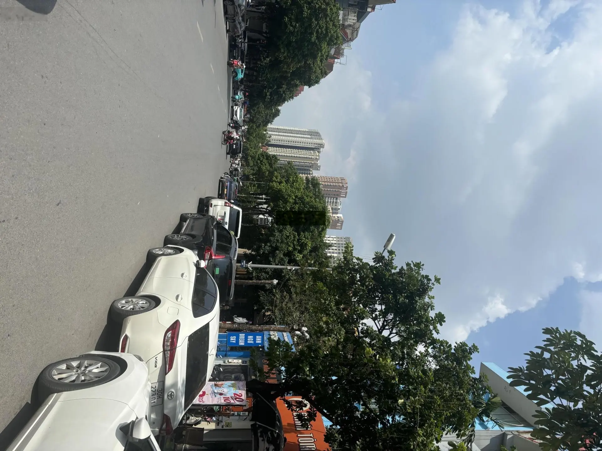 Bán nhà Làng Việt Kiều Châu Âu Mỗ Lao Hà Dông. 80m, 4 tầng, mặt tiền 4,5m . Vỉa hè rộng.