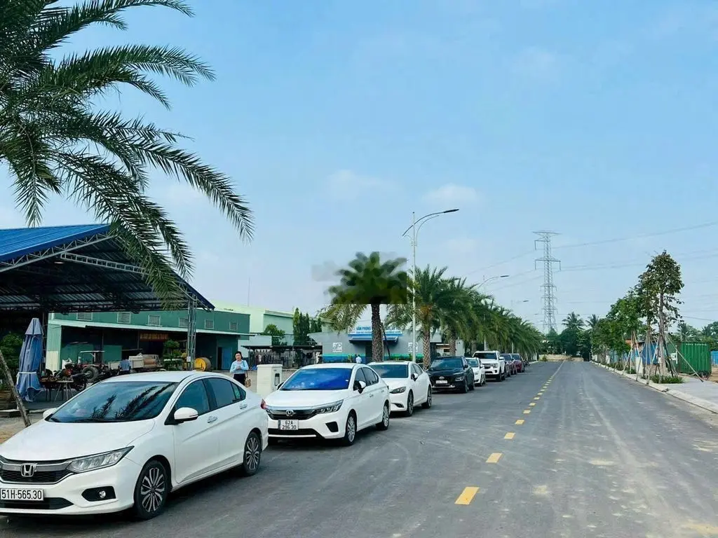 Bán lô đất mặt tiền KDC Gò Vua, cách chợ Bình Chánh 6km giá 1,9tỷ