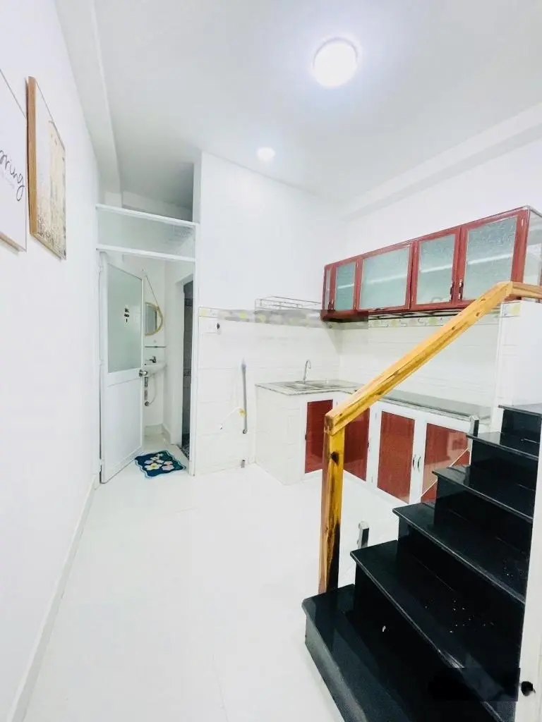 Bán nhà mặt phố Nguyễn Thái Sơn, 3,75 tỷ, 27m2, giá tốt, view đẹp