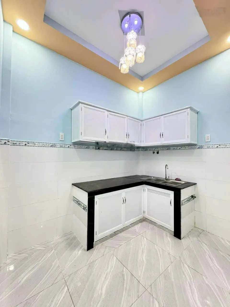 Xoay vốn làm ăn bán Dương Bá Trạc Quận 8 DT 40,7m2 giá 1tỷ850 SHR LH 0798 545 ***