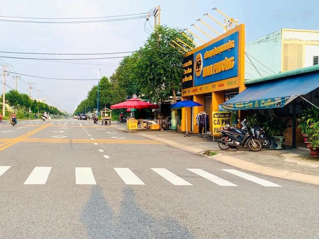 Kẹt tiền bán gấp 150m2 (5m*30m), đường trước nhà 12m. Có giá 1,250 tỷ, full thổ cư, sổ sẵn