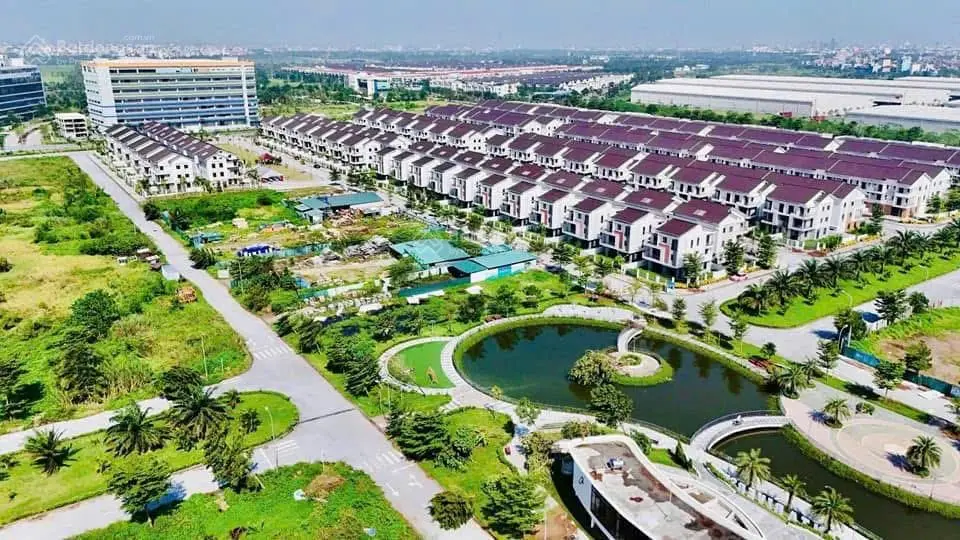 Shophouse trục chính Centa Riverside 60m mua trực tiếp CĐT, giá 80tr/1m2 vay miễn gốc lãi, CK 5%