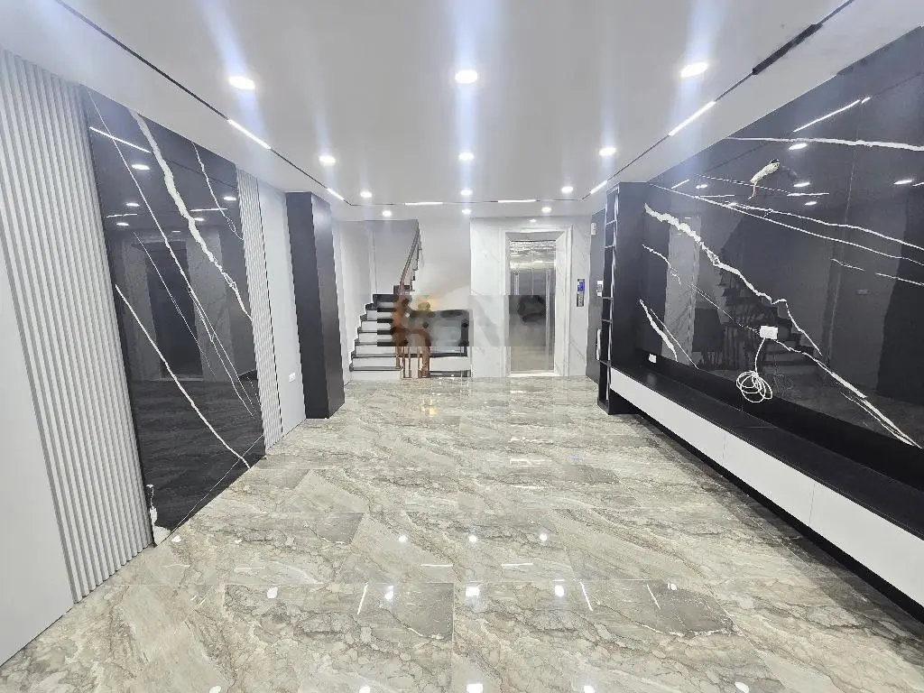 Bán nhà mặt phố hoàng mai - chỉ với 16,7 tỷ, 56m2, 7 tầng, pháp lý đầy đủ. thang máy kinh doanh.