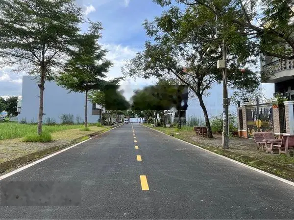 Kẹt tiền cần bán gấp lô đất 100m2 MTĐ Bờ Kinh, Khóm 2, Vĩnh Long. Giá chỉ 650tr, SHR