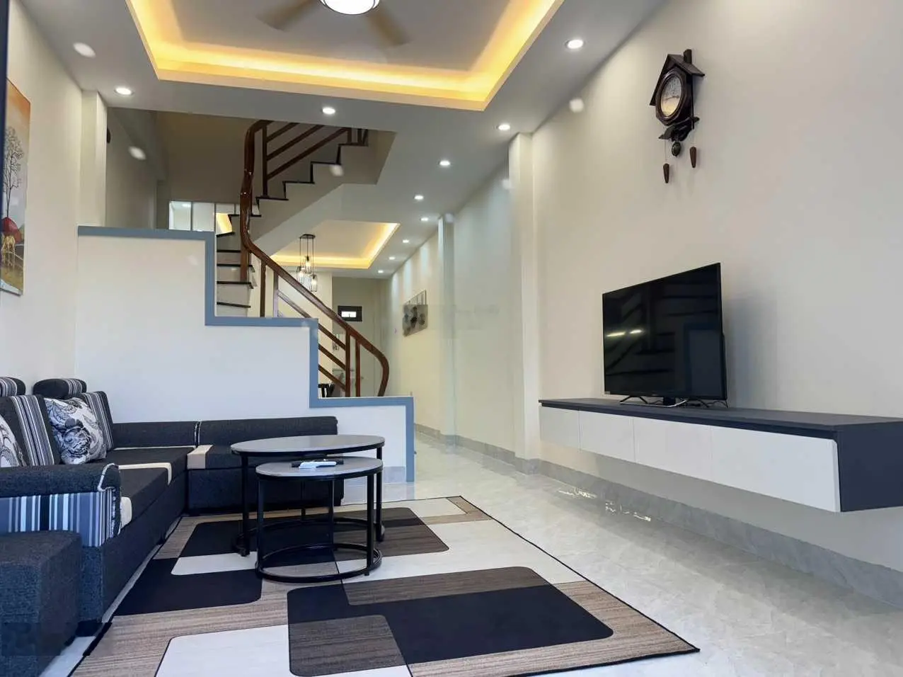 Nhà mới đẹp, ô tô đỗ cửa, DT 52m2, 3 tầng. Giá chỉ 1,79 tỷ. Có TL, Trần Quang Khải, TP Ninh Bình