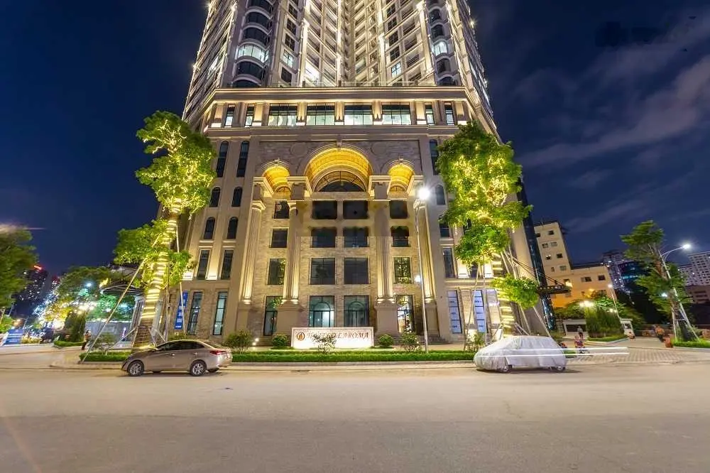 Căn hộ đặc biệt Duplex 2 tầng, 1 tầng x 80m2, Penthouse Hateco Laroma, sổ cầm tay ban công Đông Nam
