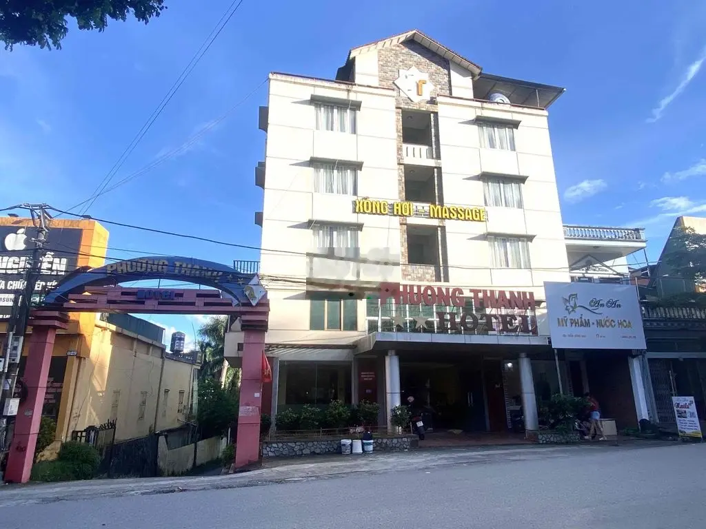 Bán đất mặt tiền có Khách Sạn 2167m2, đường Trần Hưng Đạo, TX Lai Châu