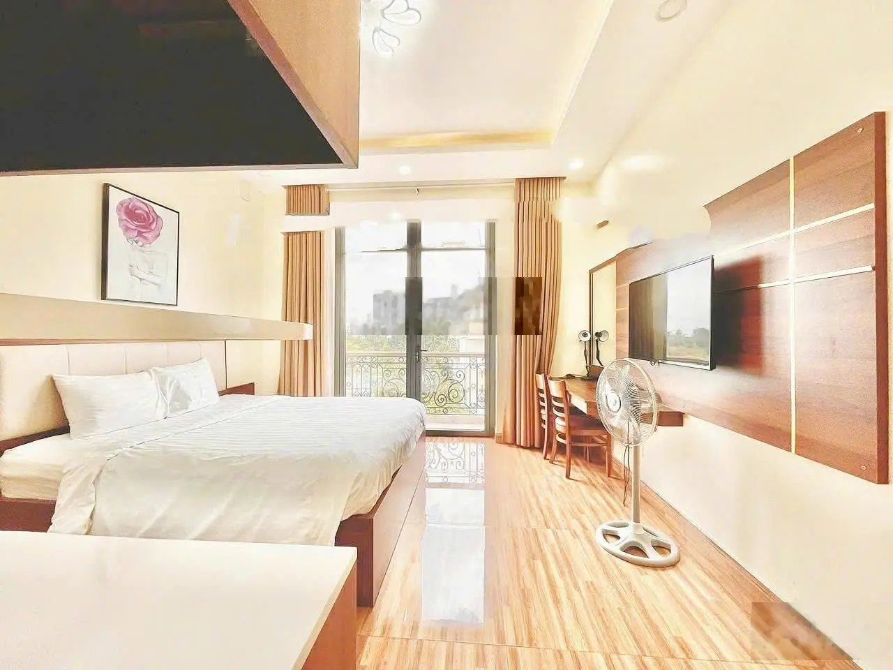 Gấp, khách sạn 5 tầng Linh Đông - Tp. Thủ Đức - doanh thu 400triệu/tháng, ngang 8m siêu đẹp