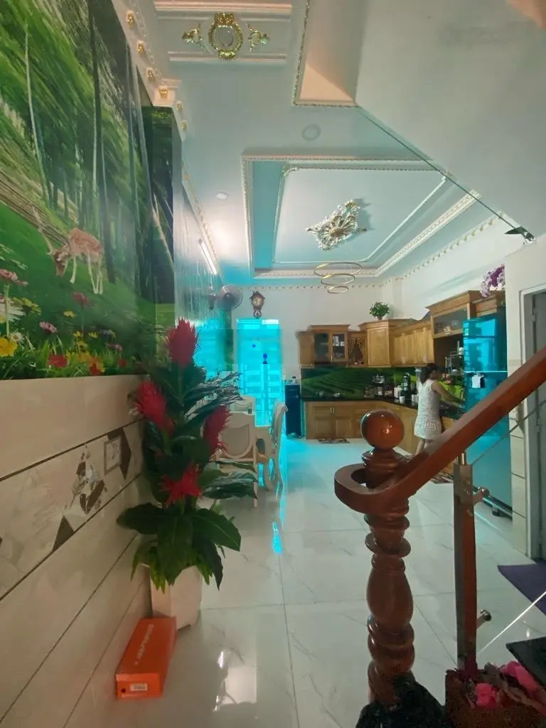 Bình Tân Gò Xoài-chủ giảm mạnh 500 triệu đi nước ngoài-5 tầng đúc 68m2 - giá chỉ nhỉnh 6 tỷ đồng