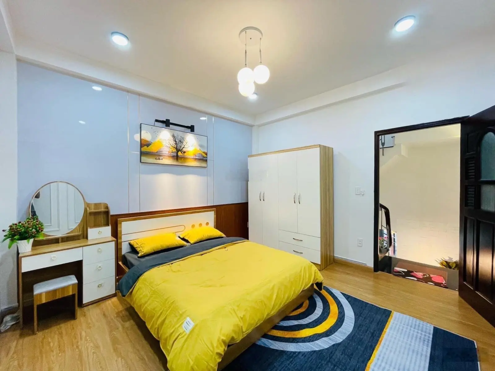 Bán gấp nhà Nguyễn Xí P26 Q. Bình Thạnh giá 3tỷ450tr DT 59.7m2, đang cho thuê 30tr/tháng. Sổ sẵn