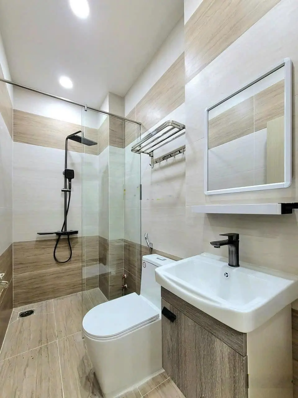 Nhà đẹp giá tốt Đ. 47 Thảo Điền Q2 DT: 60,9m2 Giá: 4tỷ500tr