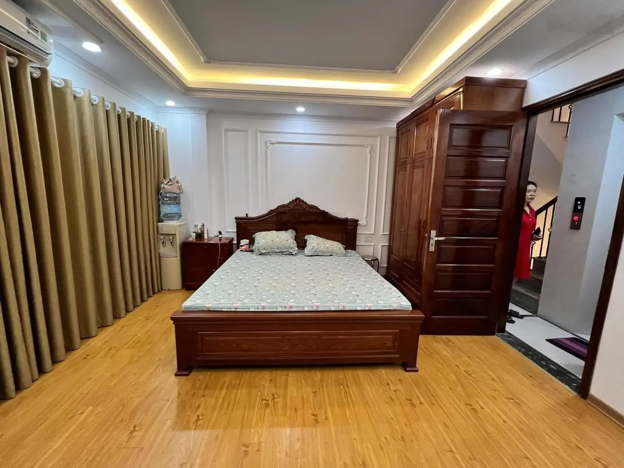 Bán GẤP- Siêu phầm - Cát Linh - Đống Đa - Thang Máy- Nhà Đẹp - Dt :34m2/7tầng/4,8mMT*Nhỉnh 9 tỷ