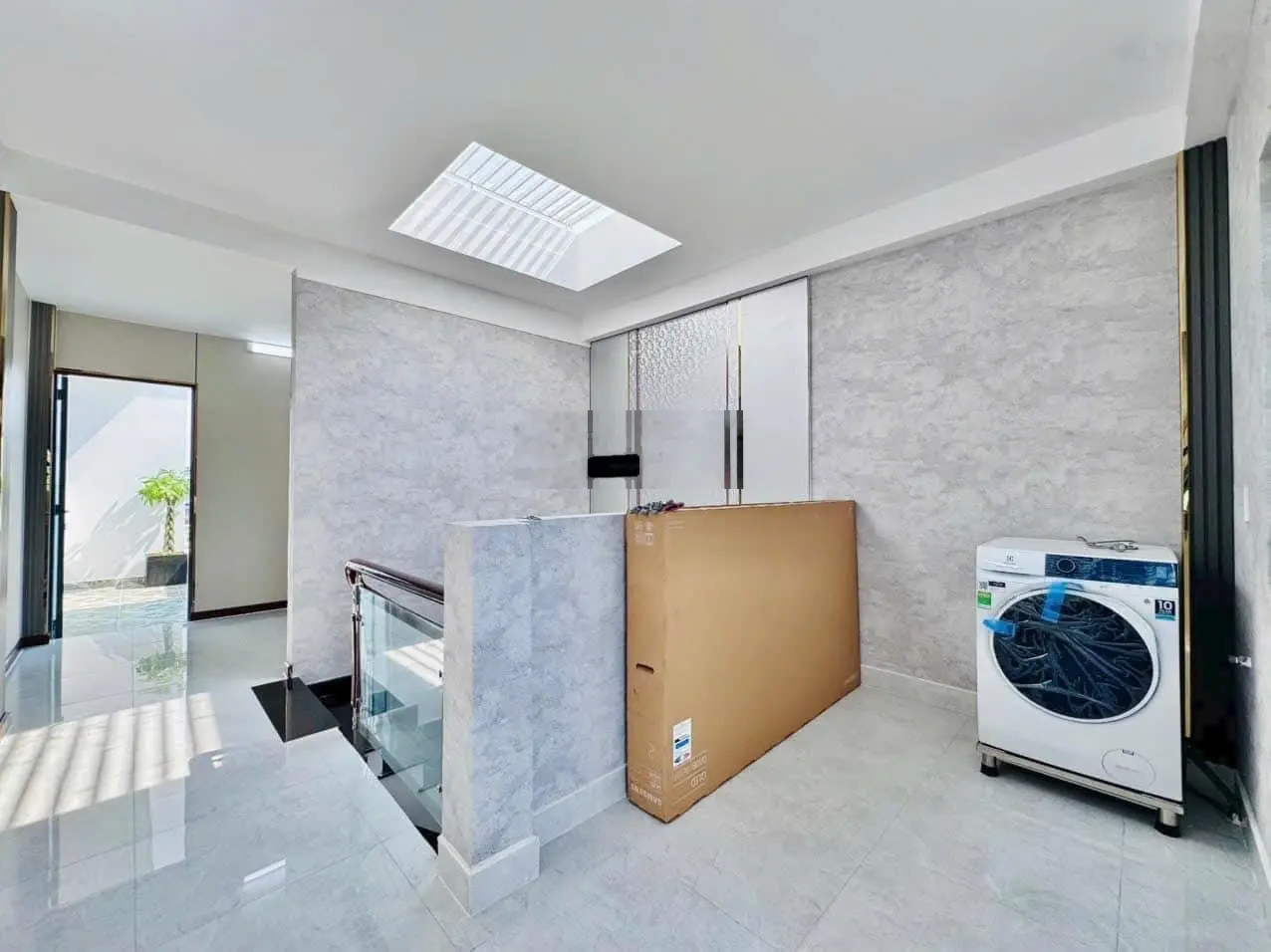 Chính chủ cần bán nhanh nhà đẹp Nguyễn Văn Nghi- GV. DT: 64m2. GIÁ 3TỶ560. Cho thuê 18tr/th. Sổ sẵn
