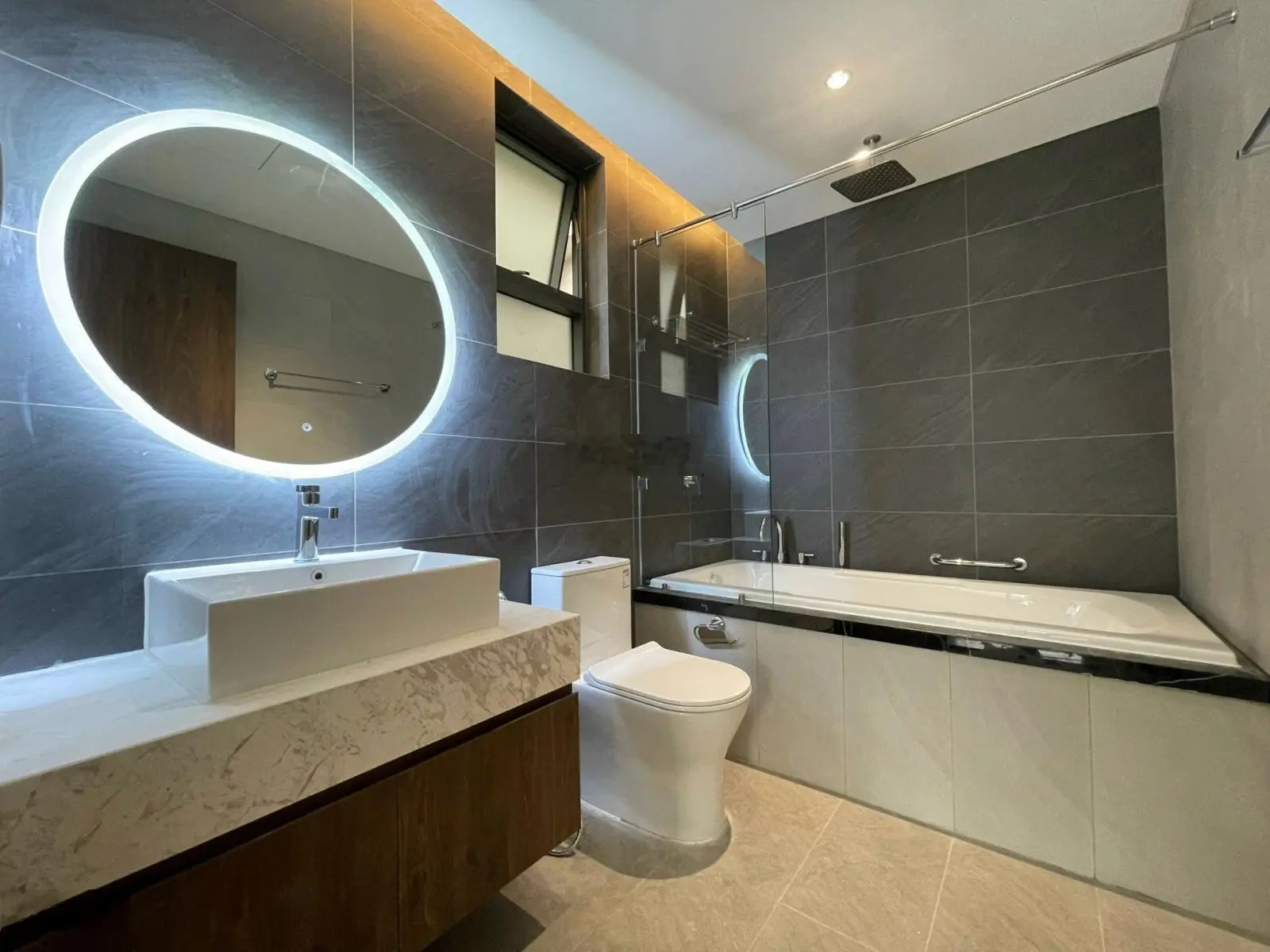 Giá tốt:Căn 112m2 - 2PN+1 Diamond Briliant,Celadon City, giá chỉ 5.6 tỷ, miễn 2năm phí quản lý