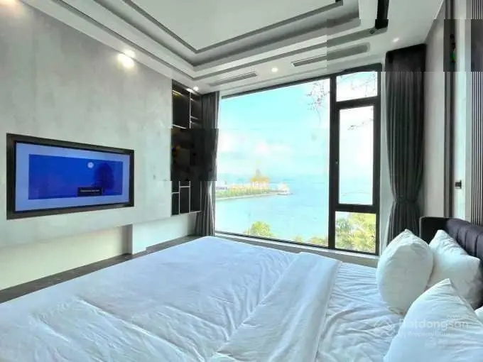 Chính chủ bán biệt thự trung tâm Bãi Cháy Hạ Long