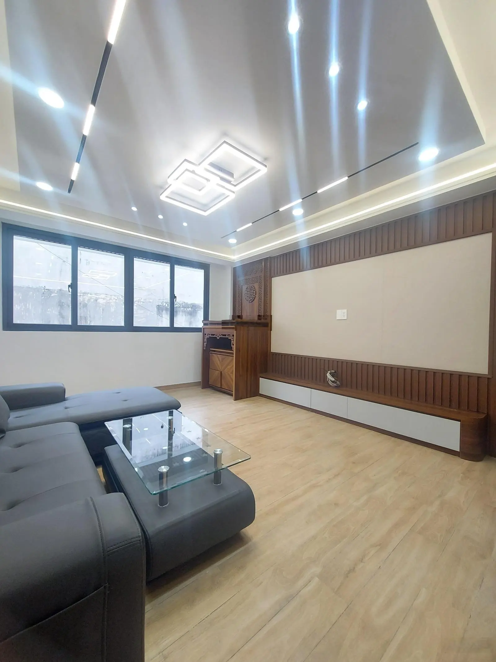 Hiếm trong tầm giá-bán nhà phố 5T có thang máy Nhật vài bước ra CV Nguyễn Văn Lượng 11tỷ nhỉnh TL